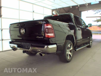 2023 Ram 1500 Laramie Crew Cab Short Bed - miniatura 4