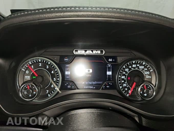 2023 Ram 1500 Laramie Crew Cab Short Bed - miniatura 12