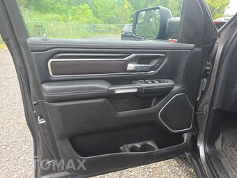 2023 Ram 1500 Laramie Crew Cab Short Bed - miniatura 9