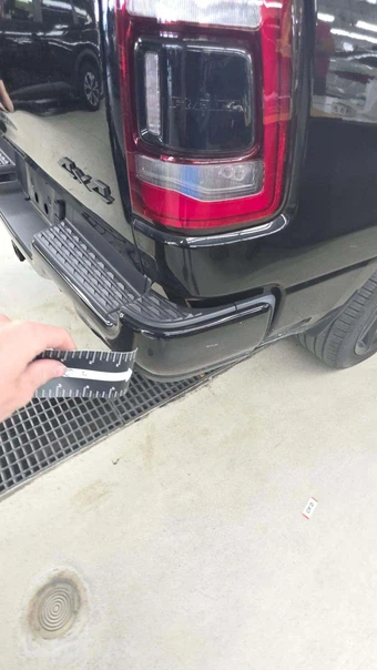 2023 Ram 1500 Laramie Crew Cab Short Bed - miniatura 26
