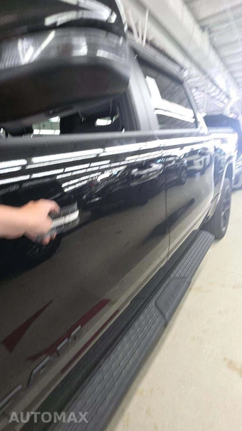 2023 Ram 1500 Laramie Crew Cab Short Bed - miniatura 36