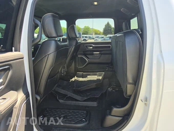 2023 Ram 1500 Laramie Crew Cab Short Bed - miniatura 13