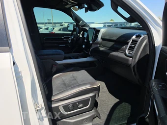 2023 Ram 1500 Laramie Crew Cab Short Bed - miniatura 8