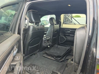 2023 Ram 1500 Laramie Crew Cab Short Bed - miniatura 13