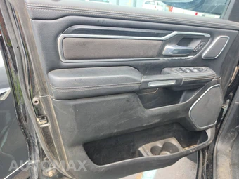 2023 Ram 1500 Laramie Crew Cab Short Bed - miniatura 9