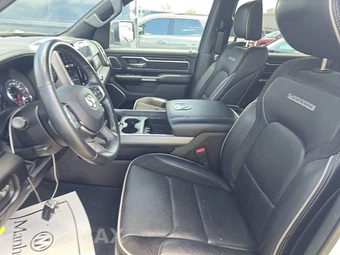 2023 Ram 1500 Laramie Crew Cab Short Bed - miniatura 13