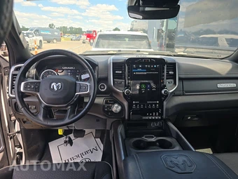 2023 Ram 1500 Laramie Crew Cab Short Bed - miniatura 17