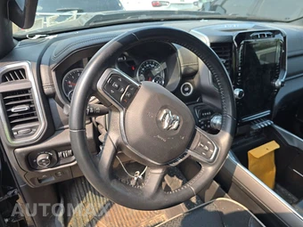 2023 Ram 1500 Laramie Crew Cab Short Bed - miniatura 10