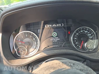 2023 Ram 1500 Laramie Crew Cab Short Bed - miniatura 12