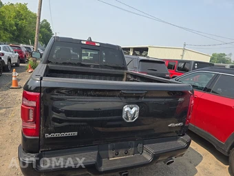 2023 Ram 1500 Laramie Crew Cab Short Bed - miniatura 5