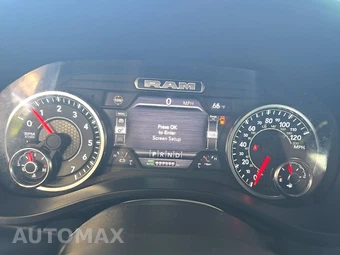 2023 Ram 1500 Laramie Crew Cab Short Bed - miniatura 12