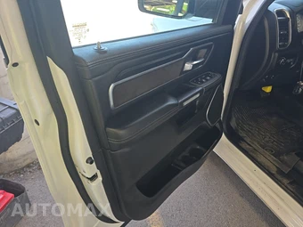 2023 Ram 1500 Laramie Crew Cab Short Bed - miniatura 9