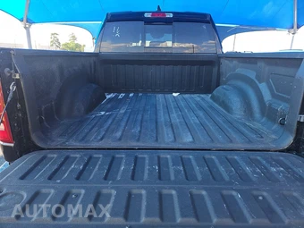 2023 Ram 1500 Laramie Crew Cab Short Bed - miniatura 16