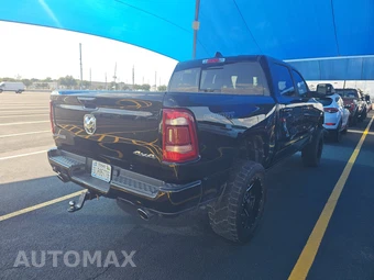 2023 Ram 1500 Laramie Crew Cab Short Bed - miniatura 4