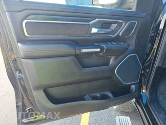 2023 Ram 1500 Laramie Crew Cab Short Bed - miniatura 9