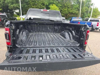 2023 Ram 1500 Laramie Crew Cab Short Bed - miniatura 14