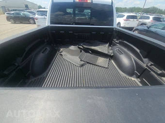 2023 Ram 1500 Laramie Crew Cab Short Bed - miniatura 16