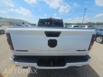 2023 Ram 1500 Laramie Crew Cab Short Bed - miniatura 5