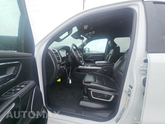 2023 Ram 1500 Laramie Crew Cab Short Bed - miniatura 7