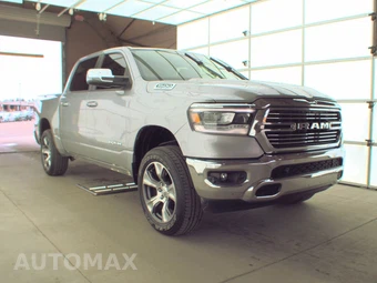 2023 Ram 1500 Laramie Crew Cab Short Bed - miniatura 3