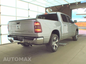 2023 Ram 1500 Laramie Crew Cab Short Bed - miniatura 4