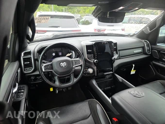 2023 Ram 1500 Laramie Crew Cab Short Bed - miniatura 11