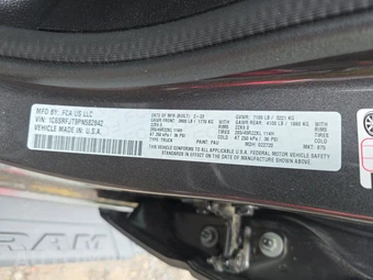 2023 Ram 1500 Laramie Crew Cab Short Bed - miniatura 14