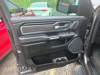 2023 Ram 1500 Laramie Crew Cab Short Bed - miniatura 9