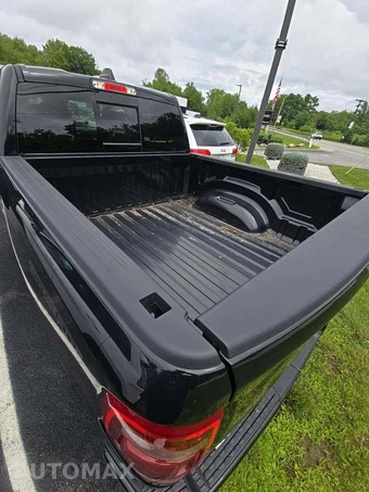 2023 Ram 1500 Laramie Crew Cab Short Bed - miniatura 14