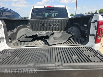 2023 Ram 1500 Laramie Crew Cab Short Bed - miniatura 16