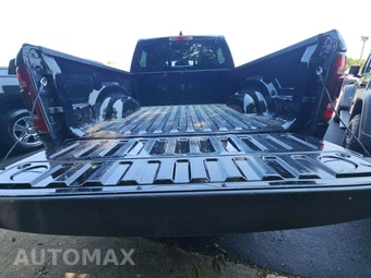 2023 Ram 1500 Laramie Crew Cab Short Bed - miniatura 14