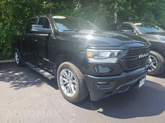 2023 Ram 1500 Laramie Crew Cab Short Bed - miniatura 4