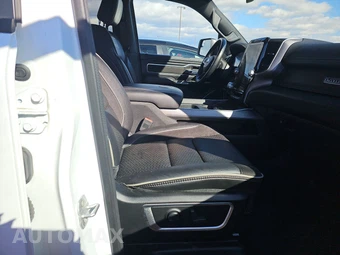 2023 Ram 1500 Laramie Crew Cab Short Bed - miniatura 8