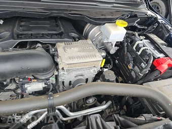 2023 Ram 1500 Laramie Crew Cab Short Bed - miniatura 15