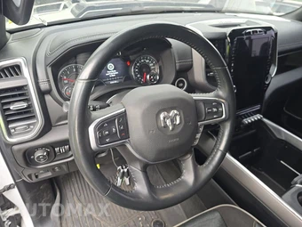 2023 Ram 1500 Laramie Crew Cab Short Bed - miniatura 10