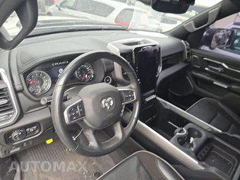 2023 Ram 1500 Laramie Crew Cab Short Bed - miniatura 11