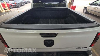 2023 Ram 1500 Laramie Crew Cab Short Bed - miniatura 29