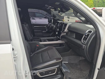 2023 Ram 1500 Laramie Crew Cab Short Bed - miniatura 8