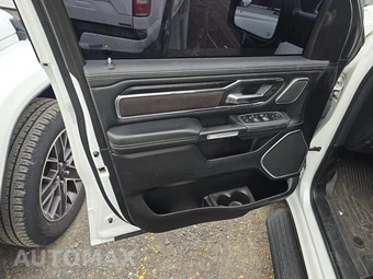 2023 Ram 1500 Laramie Crew Cab Short Bed - miniatura 9