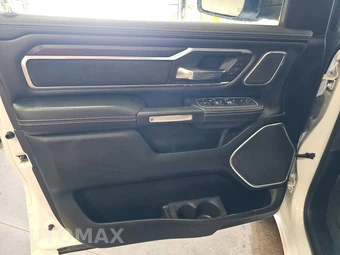 2023 Ram 1500 Laramie Crew Cab Short Bed - miniatura 9
