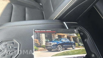 2023 Ram 1500 Laramie Crew Cab Short Bed - miniatura 25