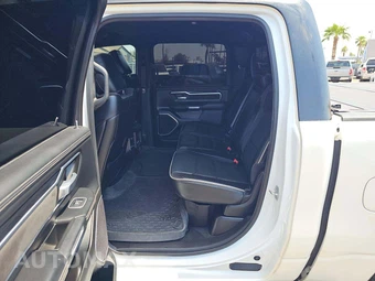 2023 Ram 1500 Laramie Crew Cab Short Bed - miniatura 10