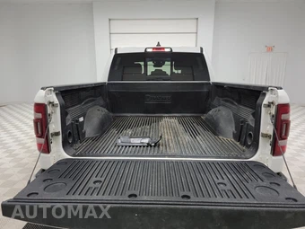 2023 Ram 1500 Laramie Crew Cab Short Bed - miniatura 16