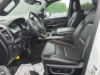 2023 Ram 1500 Laramie Crew Cab Short Bed - miniatura 7