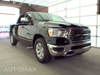 2023 Ram 1500 Laramie Crew Cab Short Bed - miniatura 3