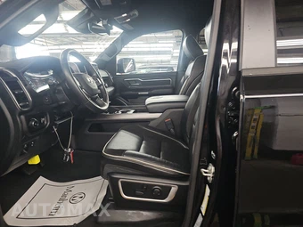 2023 Ram 1500 Laramie Crew Cab Short Bed - miniatura 7