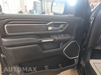 2023 Ram 1500 Laramie Crew Cab Short Bed - miniatura 9