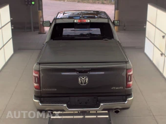 2023 Ram 1500 Laramie Crew Cab Short Bed - miniatura 5