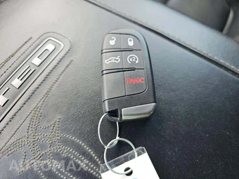 2023 Ram 1500 Limited Crew Cab Short Bed - miniatura 8