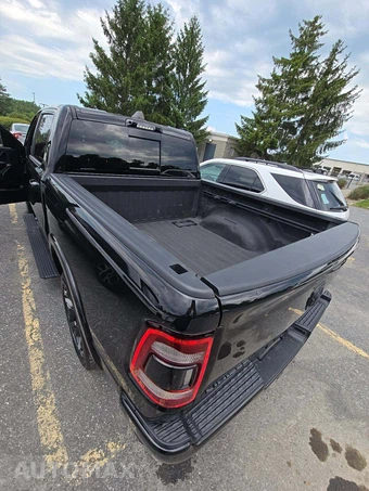 2023 Ram 1500 Limited Crew Cab Short Bed – miniatura 14